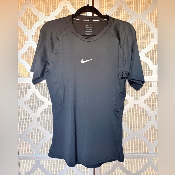 Nike Other - Nike Men's Charcoal Short Sleeve Tee